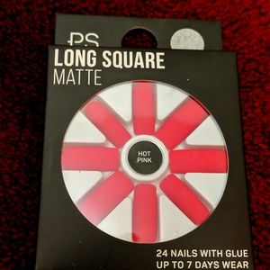 Barbiecore Long Square Matte (24pc) Nails with Glue